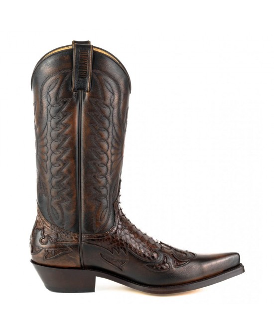 Square toe snakeskin hot sale cowboy boots